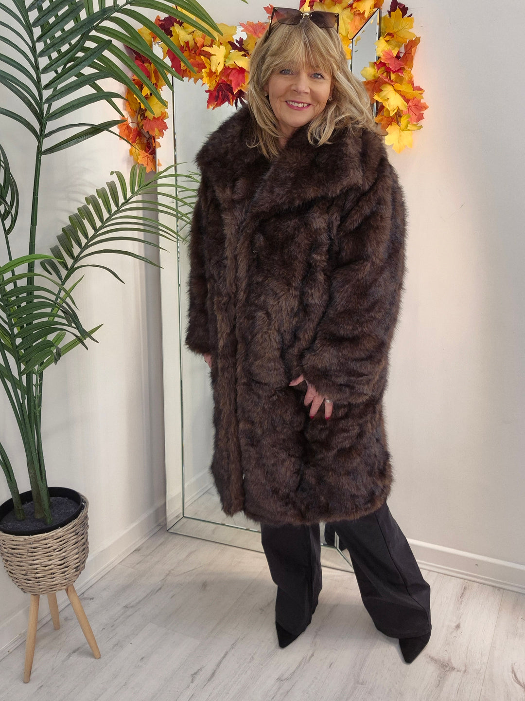 Oslo Faux Fur Coat - Chocolate/Dark Chocolate (One Size/Curvy - fitting from Size 16/18 to Size 20)