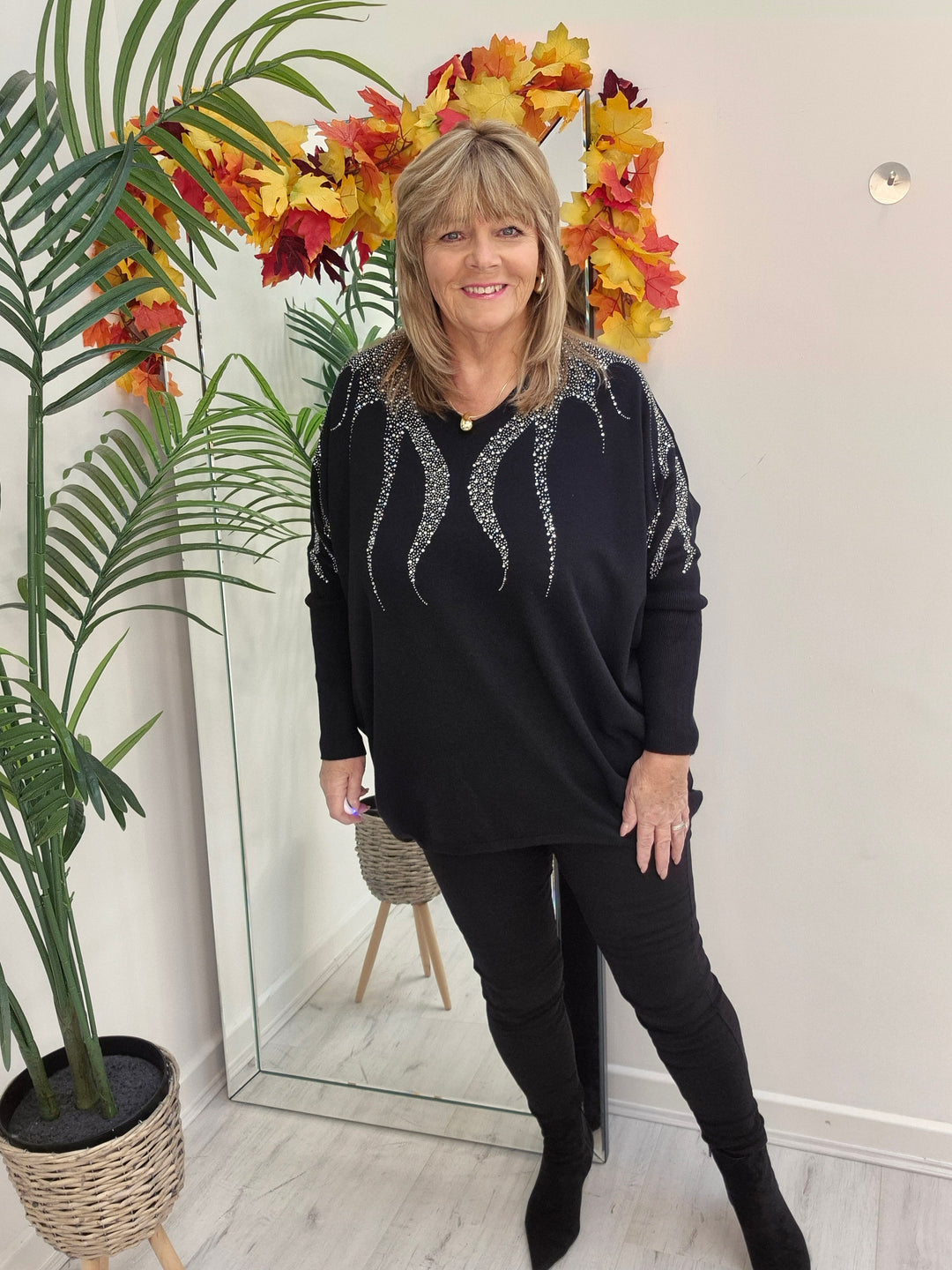 Sasha Sparkle Oversized Jumper - Black (fitting from Size 14 up to Size 20)