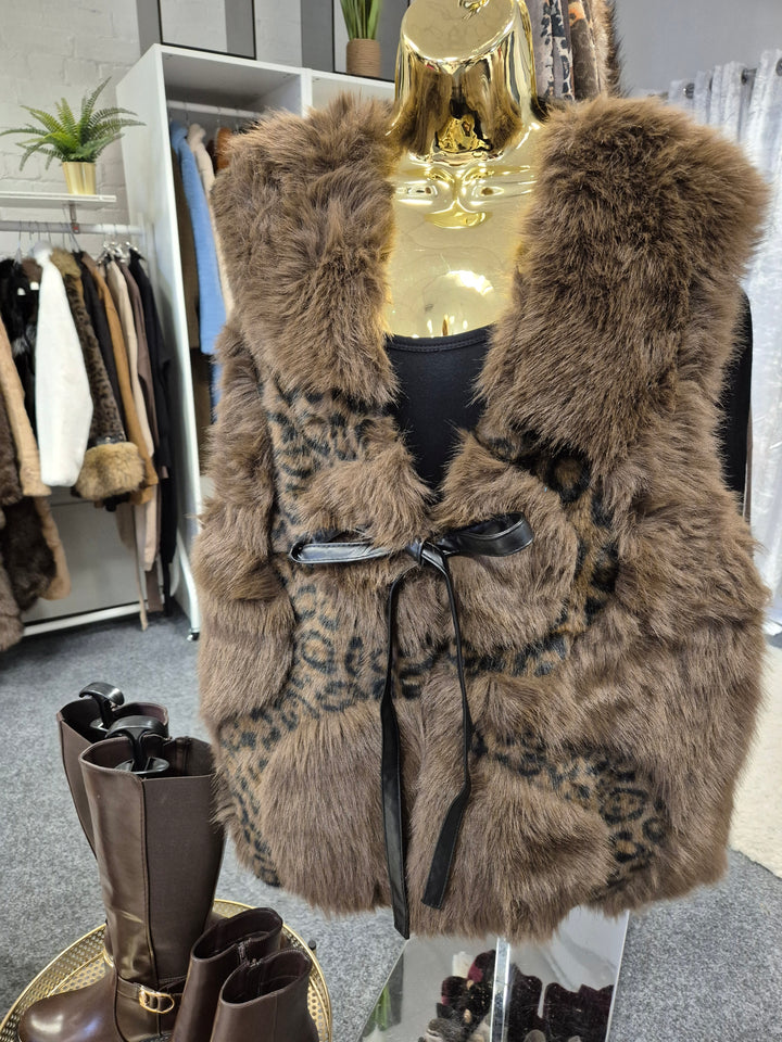 Oslo Faux Fur Gilet - Chocolate Leopard (One Size/Curvy - fits from Size 12/14 up to Size 18)