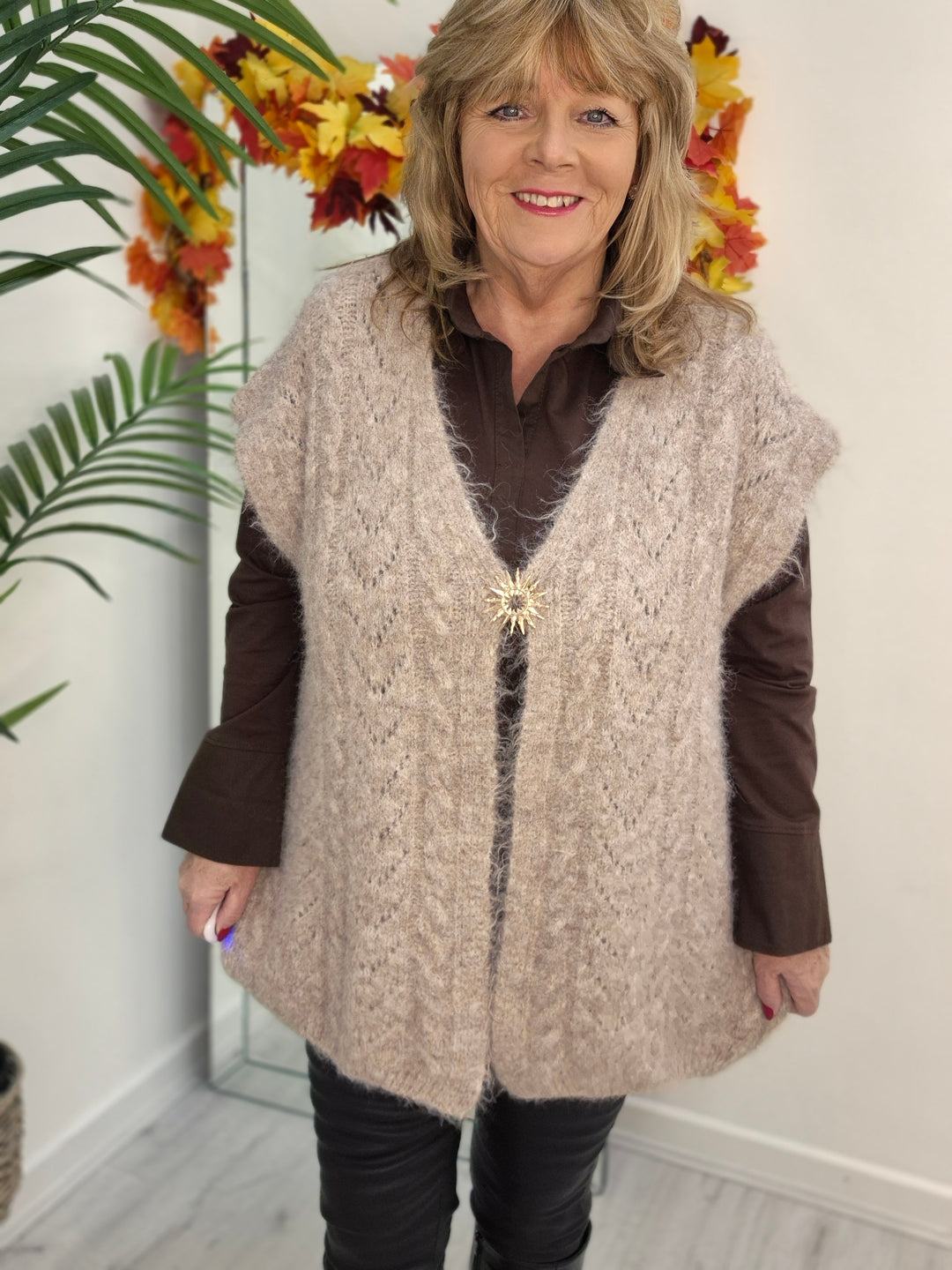 Vermont Super Soft & Fluffy Waistcoat (Oversized, fits from Size 16 up to Size 20/22) - Mochaccino