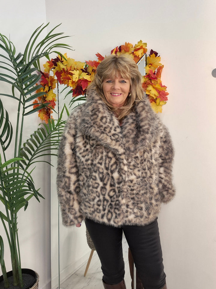 Oslo Faux Fur Shawl Collar Jacket - Snow Leopard (One Size/Curvy - fitting from Size 14 up to Size 18)