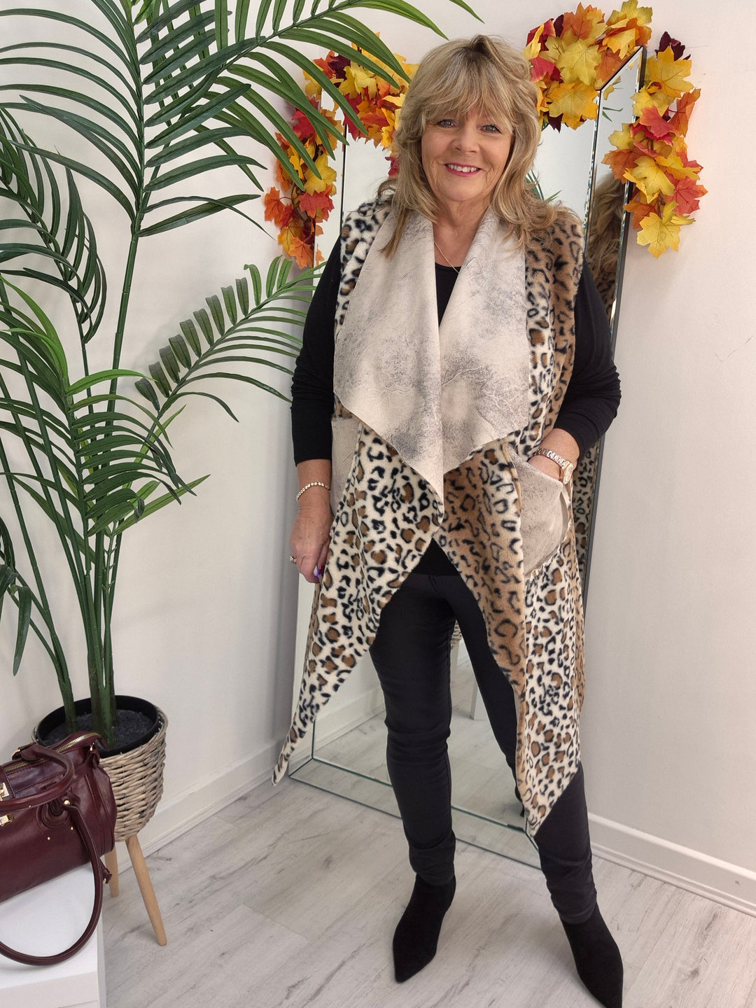 Oslo Faux Fur Reversible Gilet - Stone Leopard (Oversized, fitting from Size 12 up to Size 16)