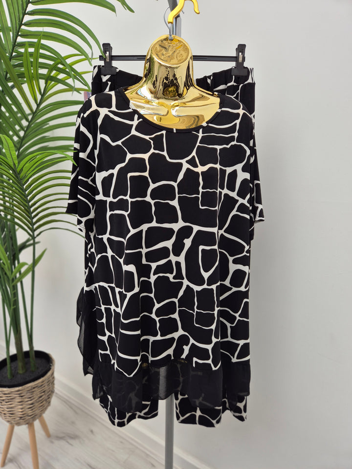 Monochrome Co-ord Suit (2 Piece) - Black/White (Curvy)