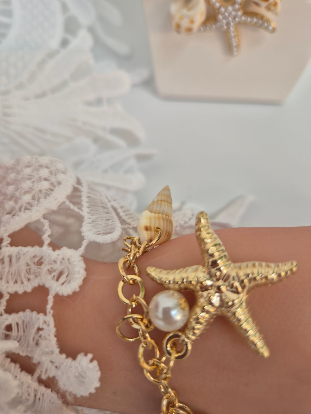 Starfish & Shells Bracelet - Gold Tone