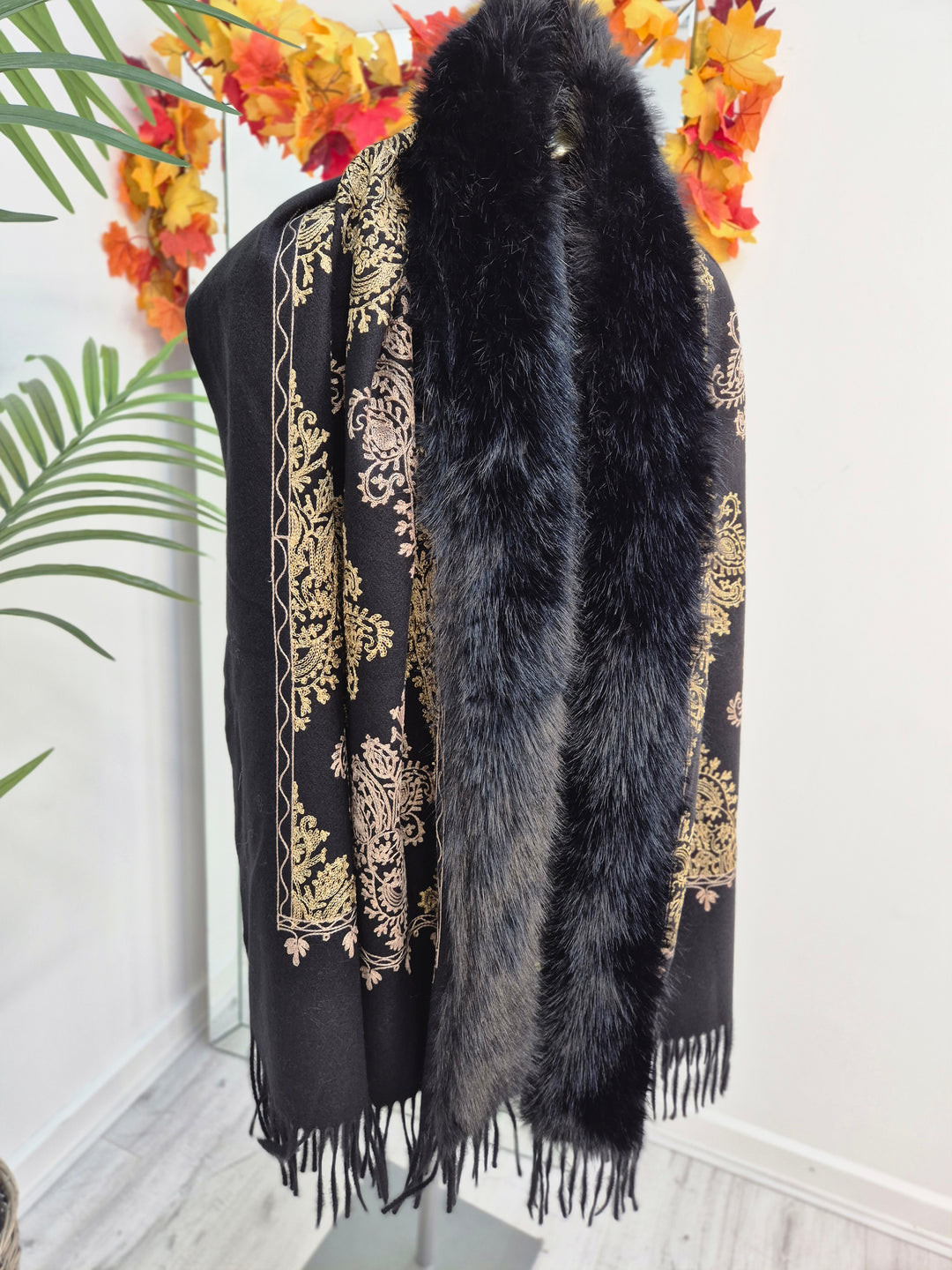 Oslo Faux Fur Shawl/Wrap - Black/Gold (Oversized)