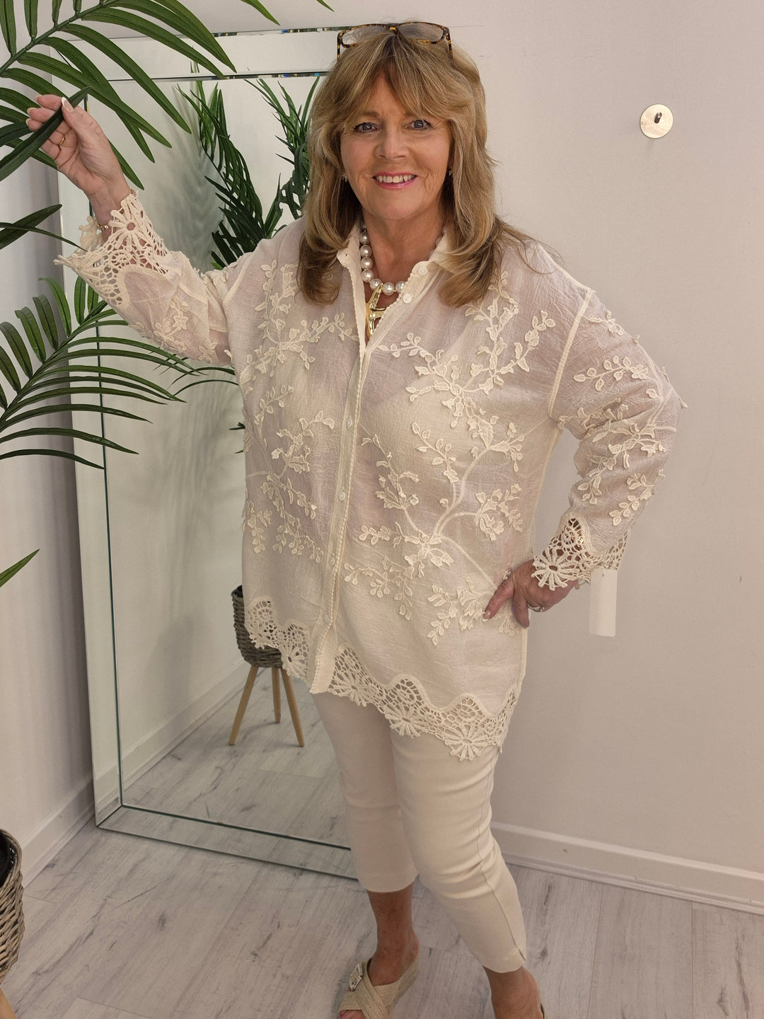 Lucy Lace Blouse - Cream (One Size/Curvy - fits up to Size 20)
