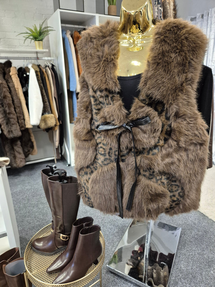 Oslo Faux Fur Gilet - Chocolate Leopard (One Size/Curvy - fits from Size 12/14 up to Size 18)