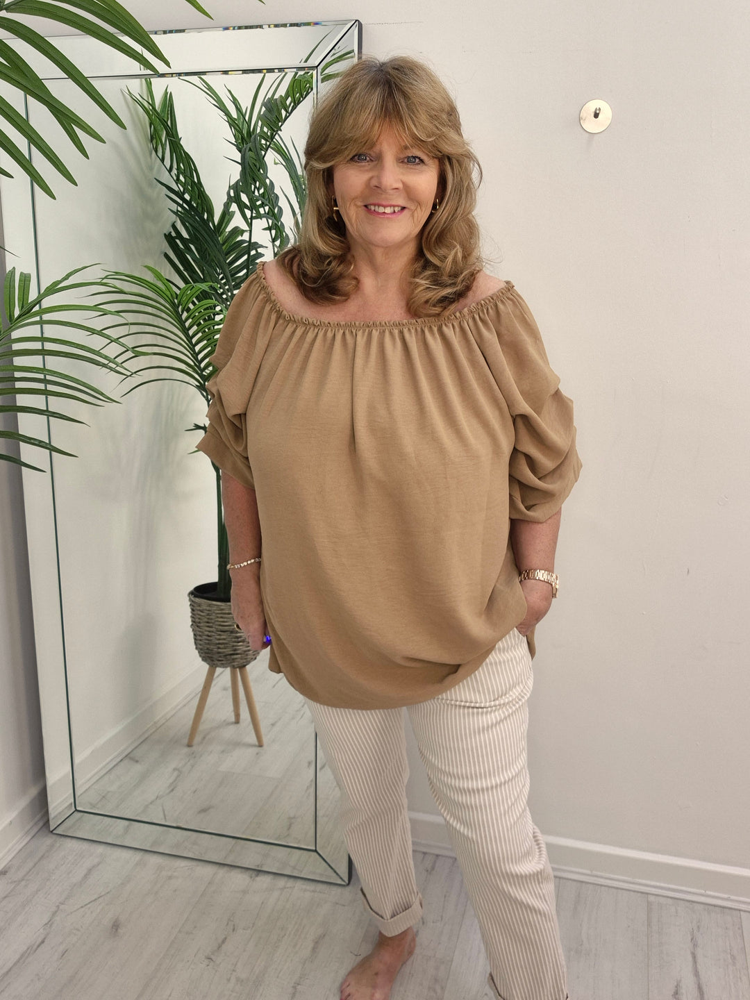 Ria Ruched Sleeve Top - (choose your Colour) - (fits from Size 14 up to Size 20)
