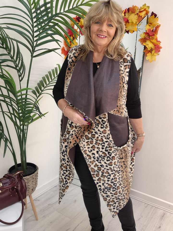 Oslo Faux Fur Reversible Gilet - Chocolate Leopard (Oversized, fitting from Size 12 up to Size 16)