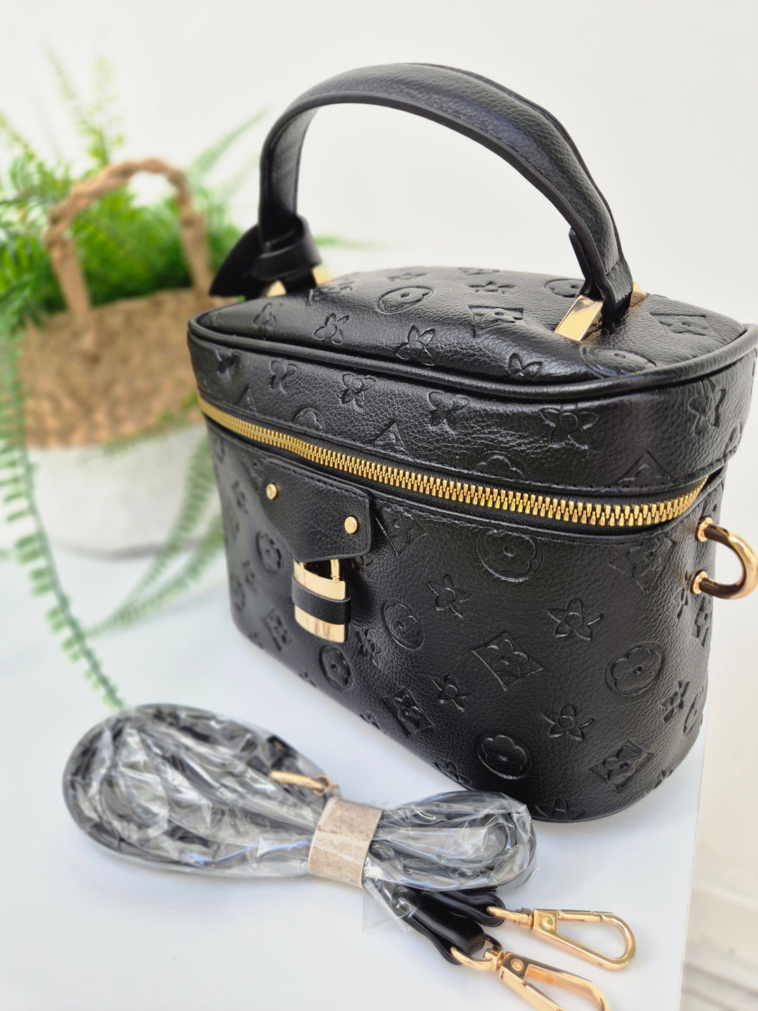 Louisa Bucket Bag - Black