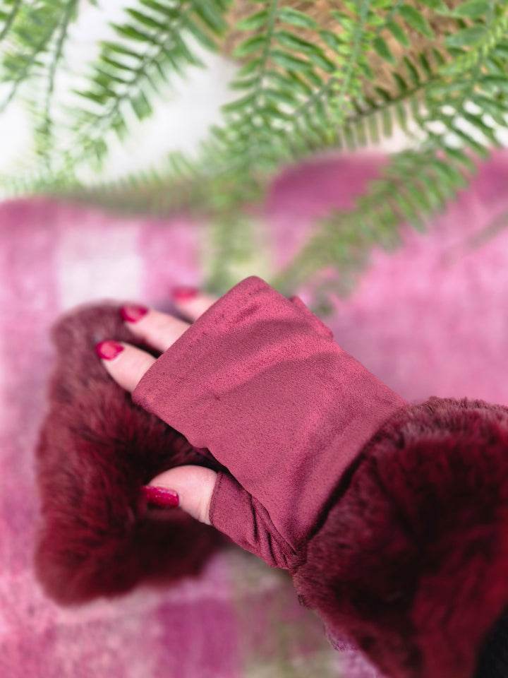 Oslo Faux Fur Fingerless Gloves - Wine