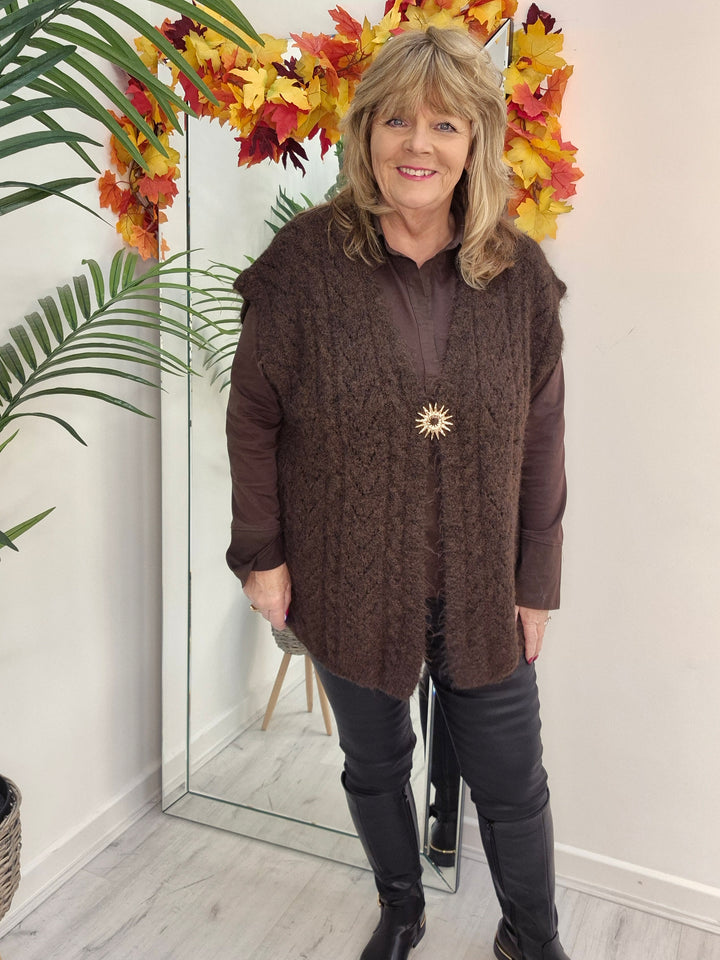 Vermont Super Soft & Fluffy Waistcoat (Oversized, fits from Size 16 up to Size 20/22) - Chocolate