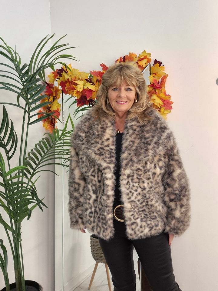 Oslo Faux Fur Shawl Collar Jacket - Snow Leopard (One Size/Curvy - fitting from Size 14 up to Size 18)