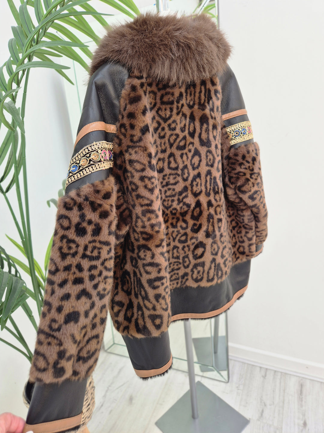 Oslo Faux Fur/Faux Leather Jacket - Chocolate Leopard - (Oversized fits Size 12/14 to Size 18/20/20)