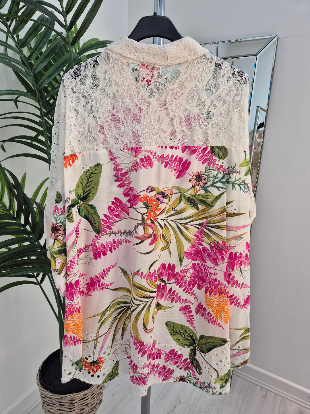 Zeta Otto Floral Lace Blouse - Blue (One Size/Curvy - fits from Size 16 up to Size 20) - (choose your Colour)