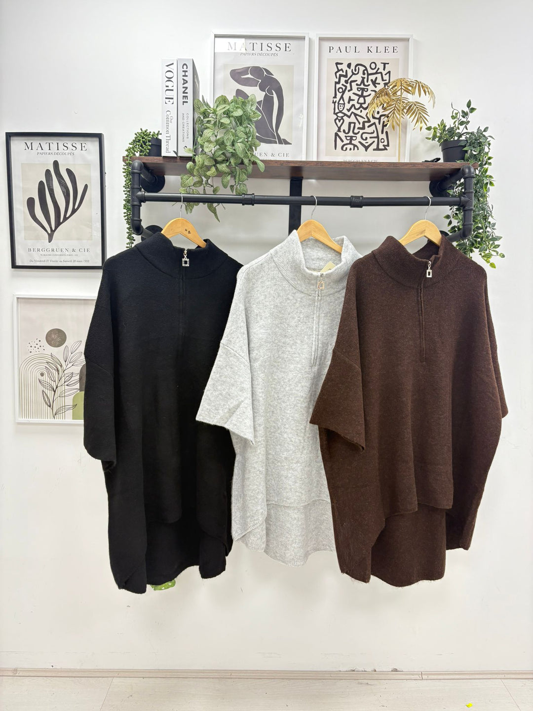 Belgravia Oversized Jumper - (Chocolate) - (One Size/Curvy, fits from Size 14 up to Size 20)