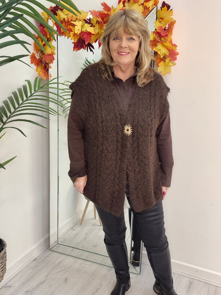 Vermont Super Soft & Fluffy Waistcoat (Oversized, fits from Size 16 up to Size 20/22) - Chocolate