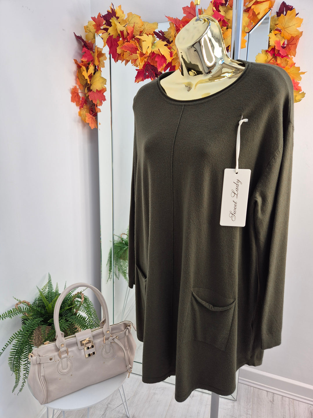 Josie Pocketed Jumper (choose your Colour) - (One Size/Curvy, fits from Size 14 up to Size 18/20)