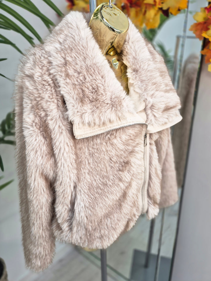 Oslo Faux Fur Jacket with Shawl Collar & Zip (One Size - fits from 10/12 up to Size 16) - Creamy Beige