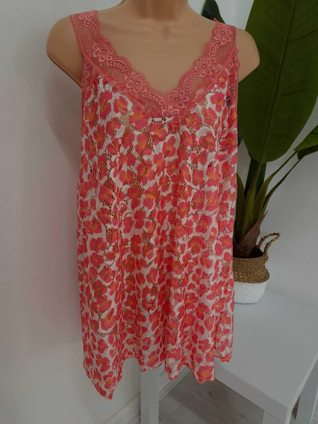 Linzi Lace (Floral) Cami Top (Curvy) - (choose your Colour)