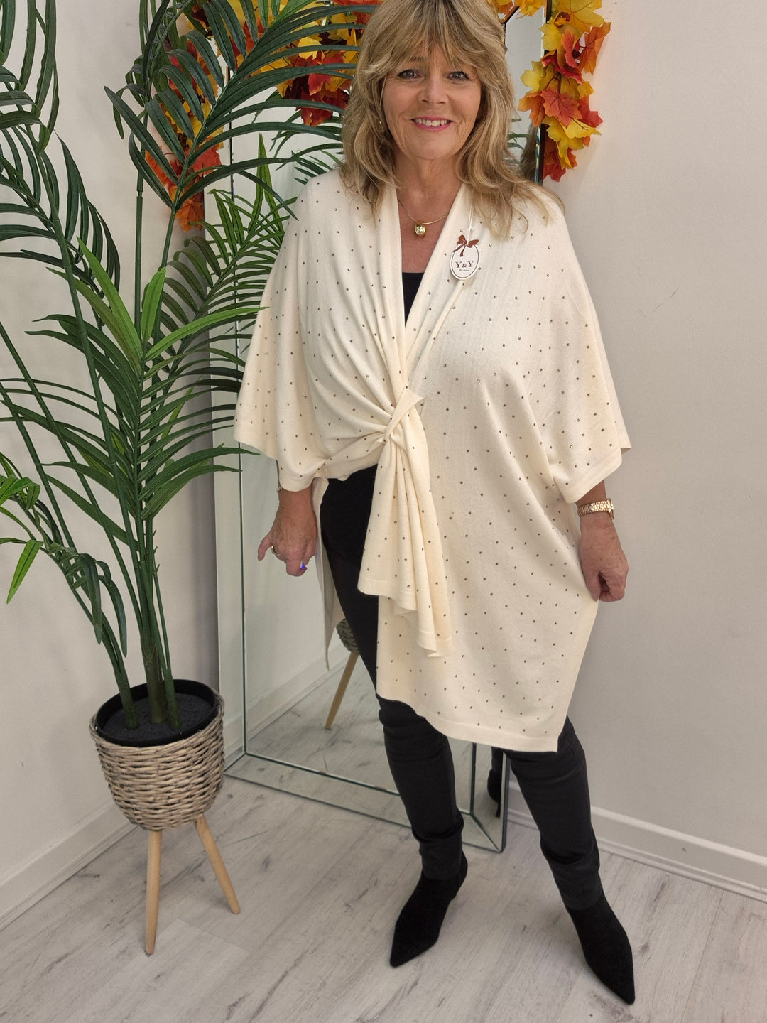Crystal Super Soft Poncho/Wrap - Cream (One Size/Curvy Size)