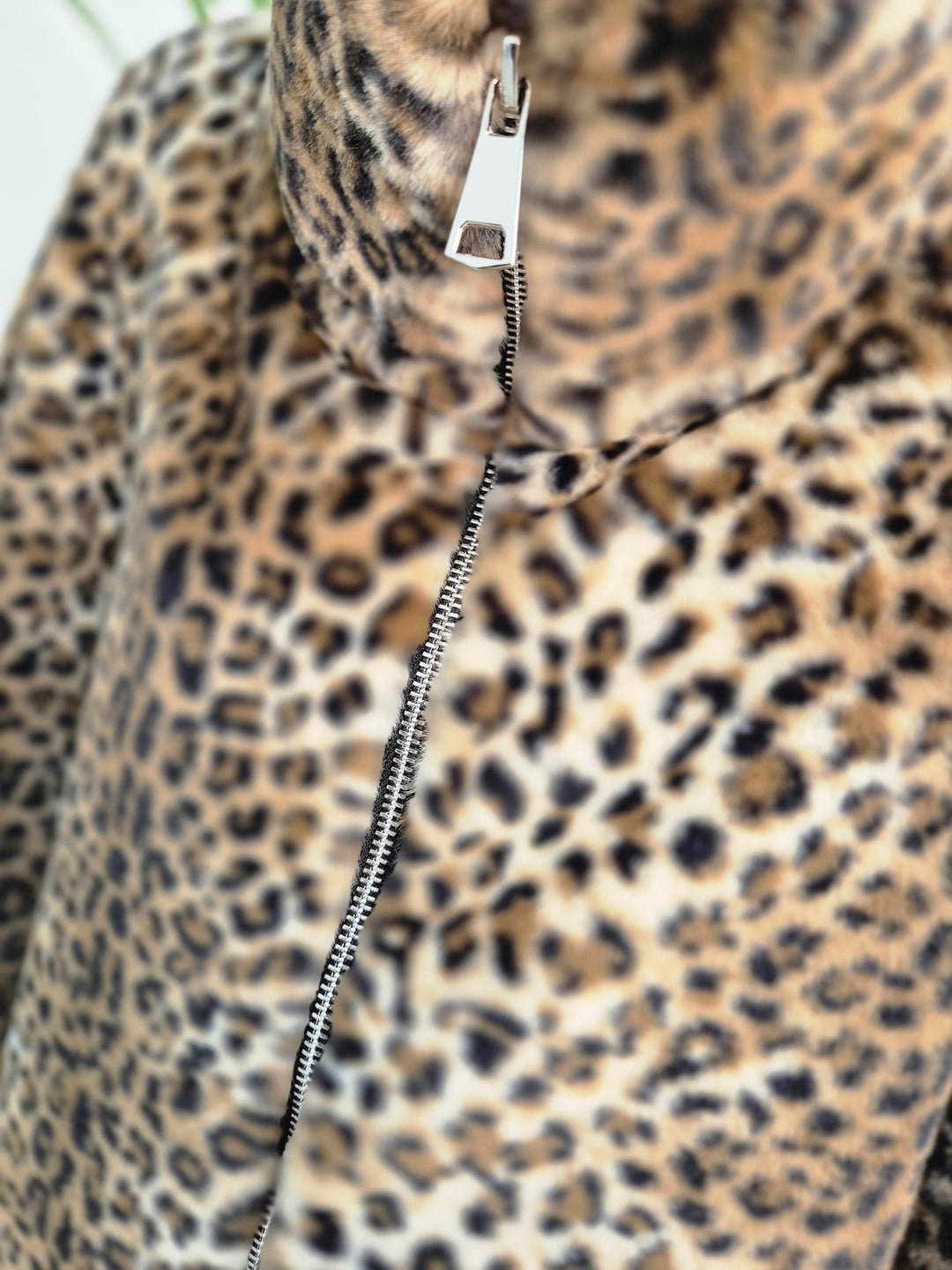 Oslo Faux Fur Jacket with Funnel Collar & Zip Fronted (One Size - fits from 10 up to Size 16) - Leopard