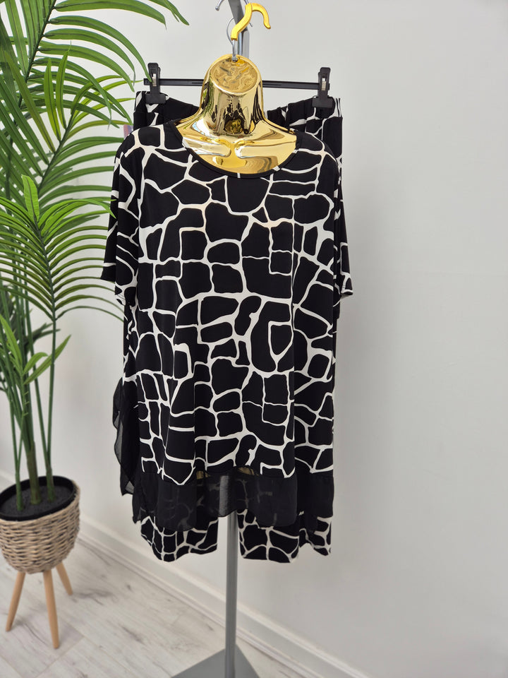 Monochrome Co-ord Suit (2 Piece) - Black/White (Curvy)