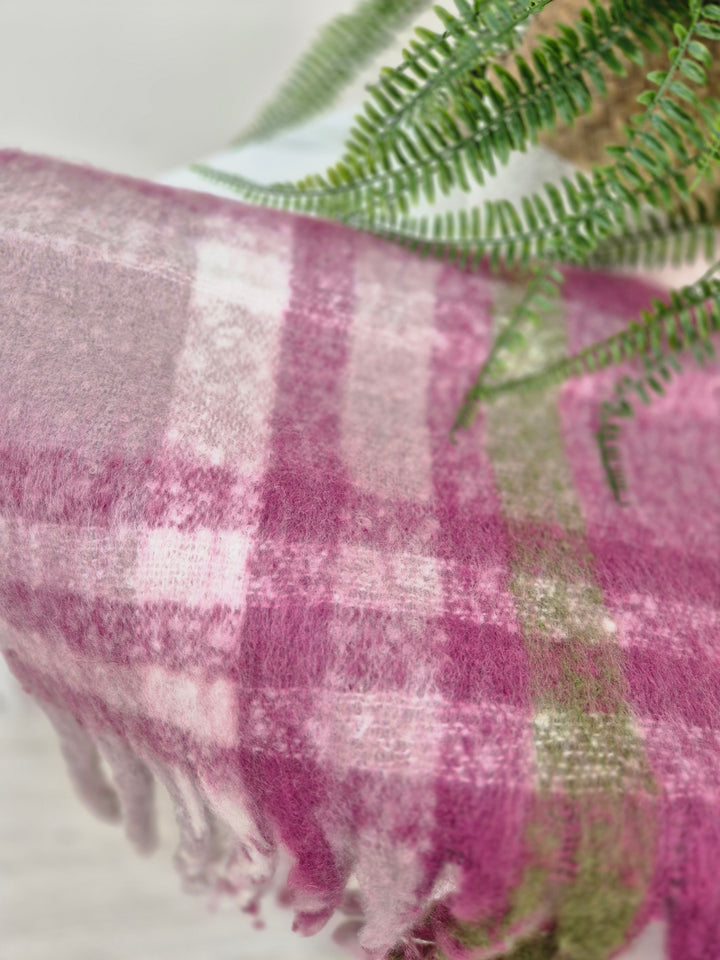 Checked Scarf with Fringing - Wine