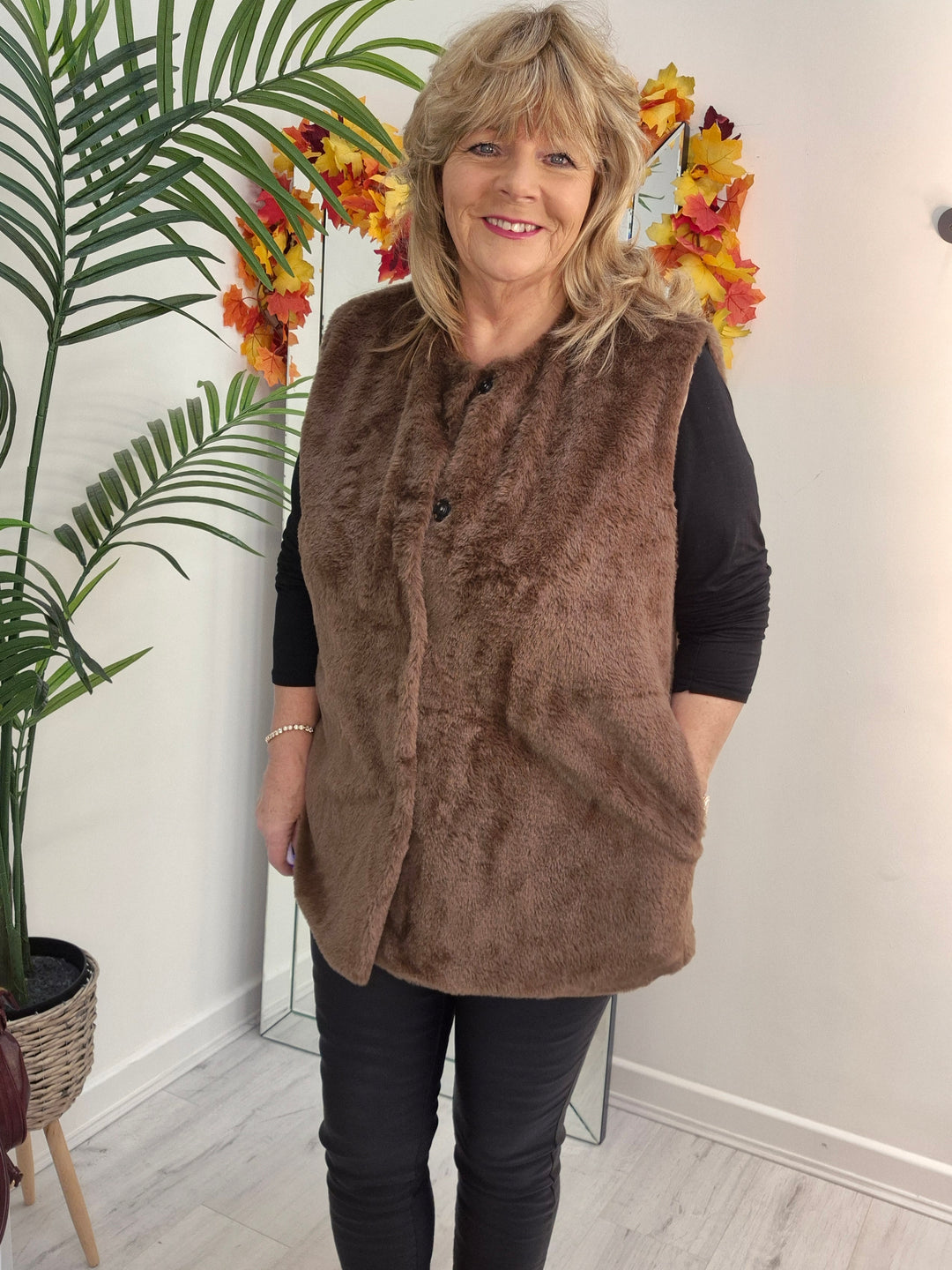 Oslo Faux Fur Gilet - Chocolate (Curvy fits from 14 up to Size 20)