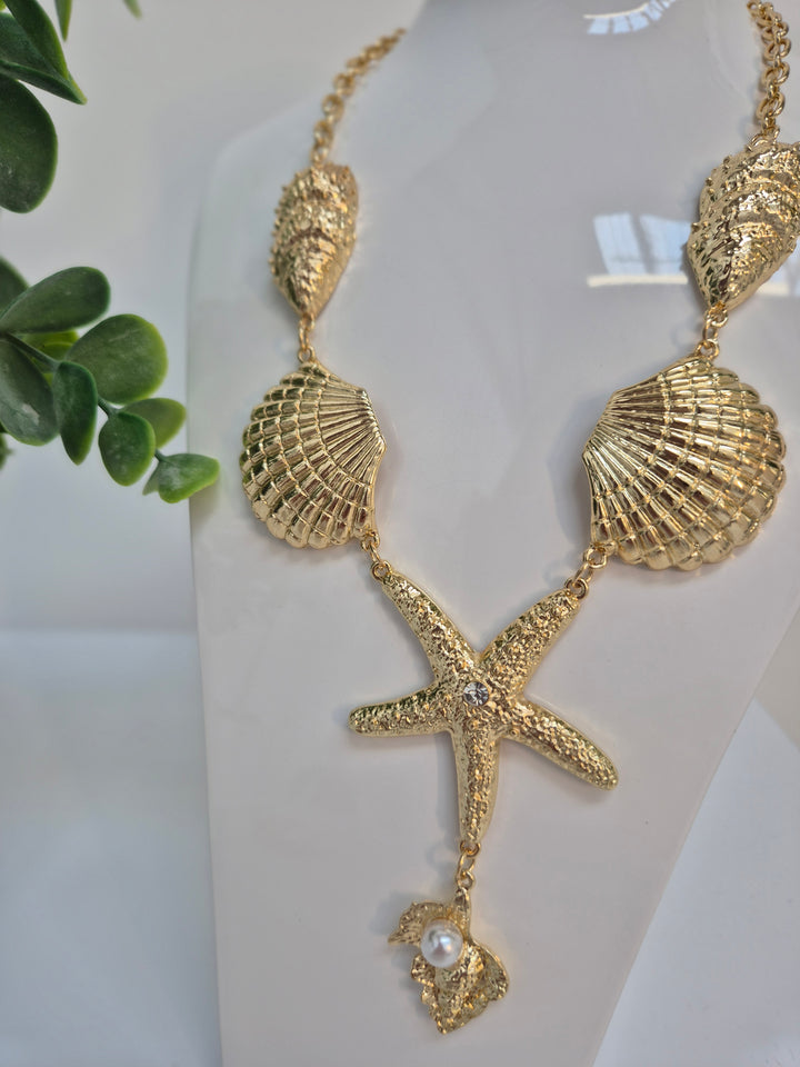 Starfish Beach Vibes Necklace (Gold Tone)