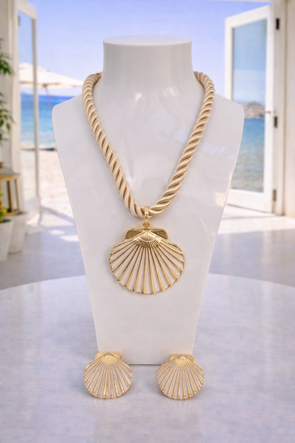 Shell Necklace & Earrings Set (Gold Tone) - Cream