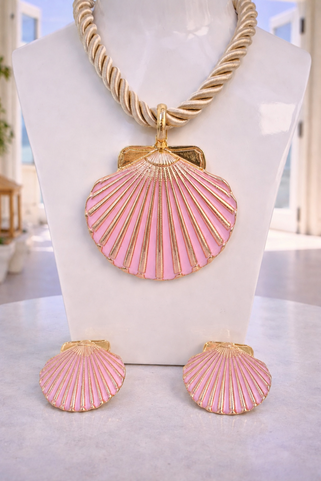 Shell Necklace & Earrings Set (Gold Tone) - Pink