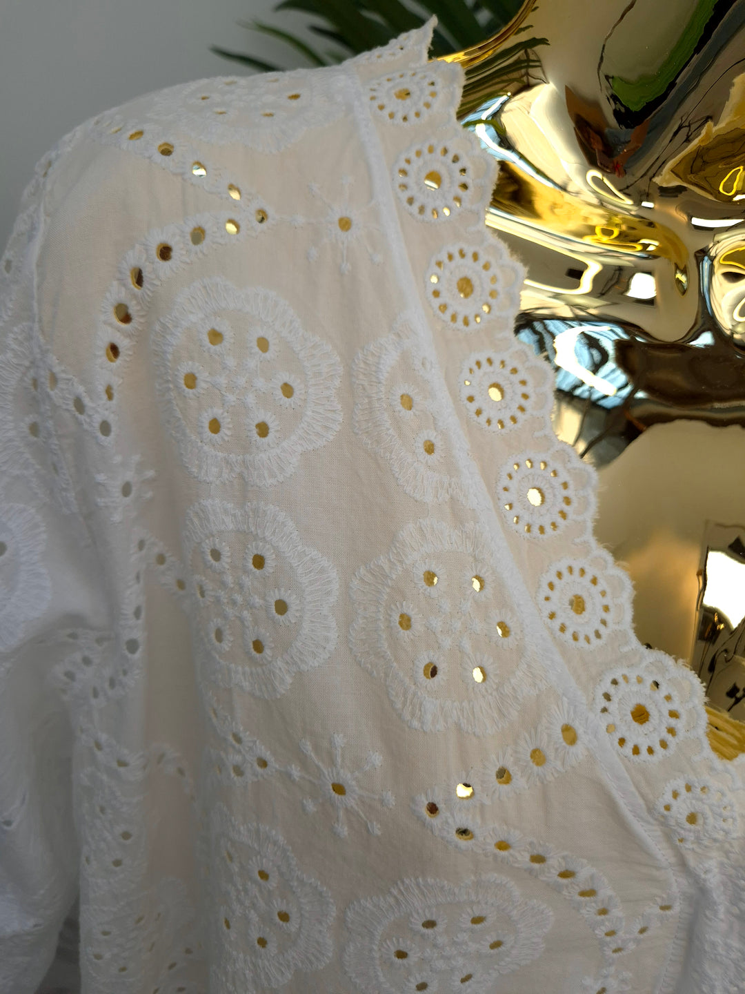 Billie Broderie Anglaise Blouse - (choose your Colour) (Curvy)