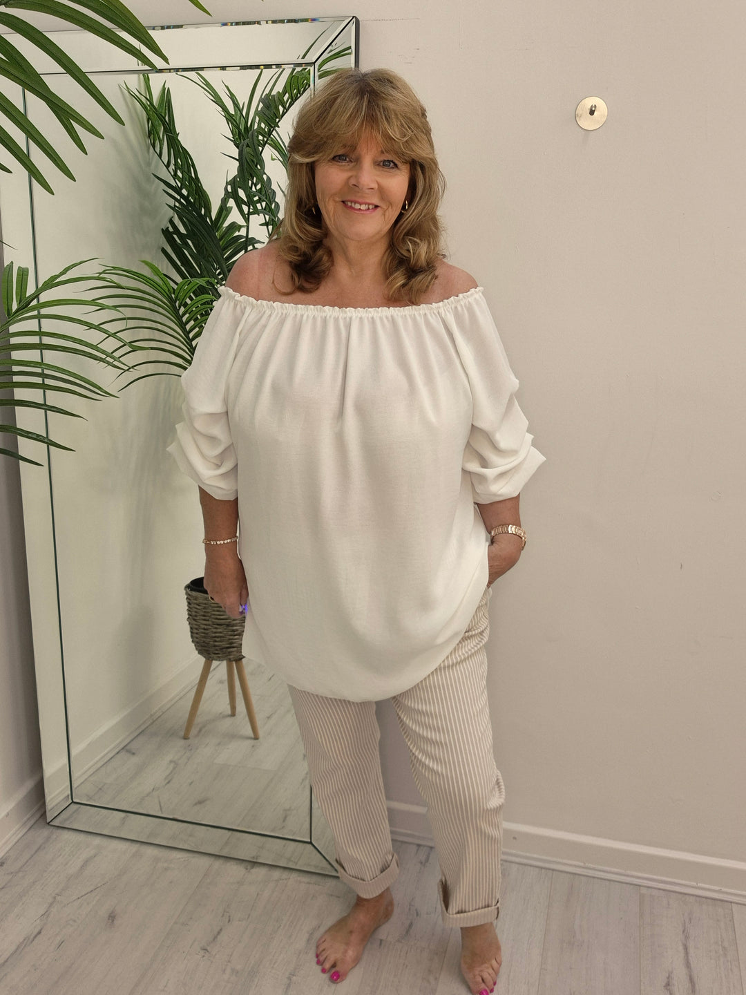 Ria Ruched Sleeve Top - (choose your Colour) - (fits from Size 14 up to Size 20)