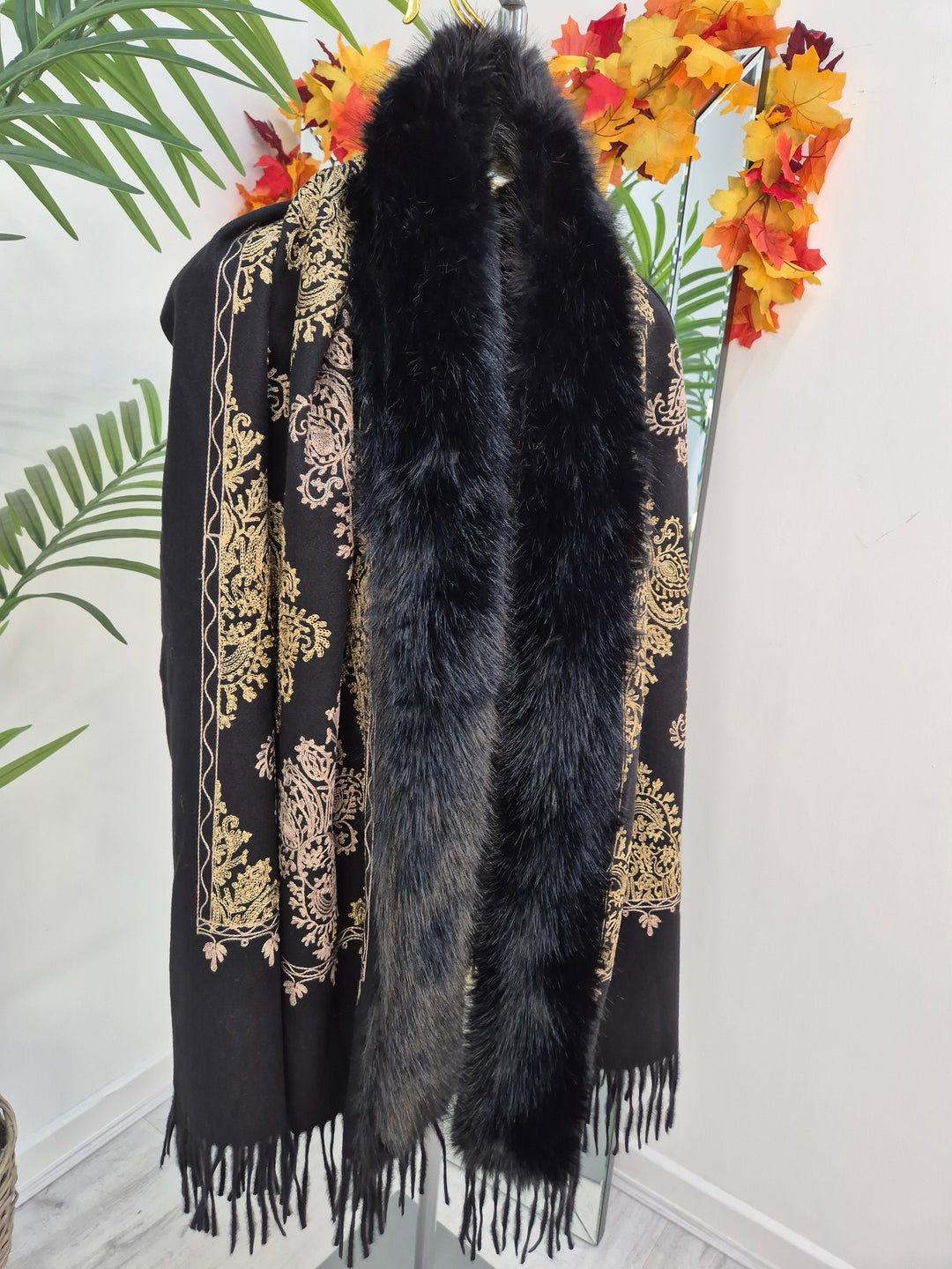 Oslo Faux Fur Shawl/Wrap - Black/Gold (Oversized)