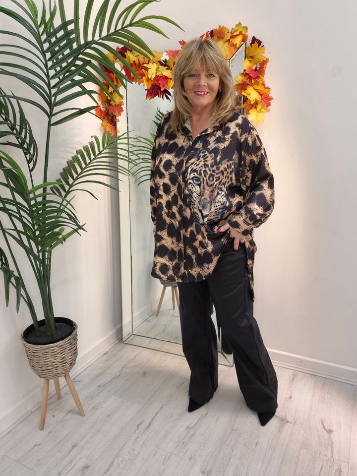 Zina Oversized Leopard Blouse - (One Size/Curvy Size, fits from Size 14/16 to Size 20)