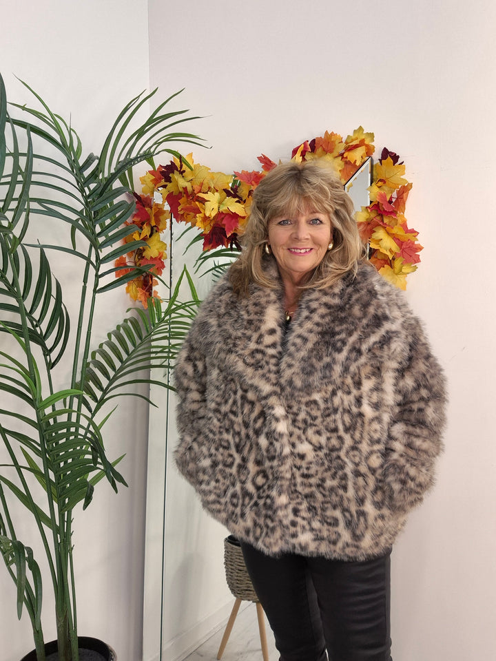 Oslo Faux Fur Shawl Collar Jacket - Snow Leopard (One Size/Curvy - fitting from Size 14 up to Size 18)