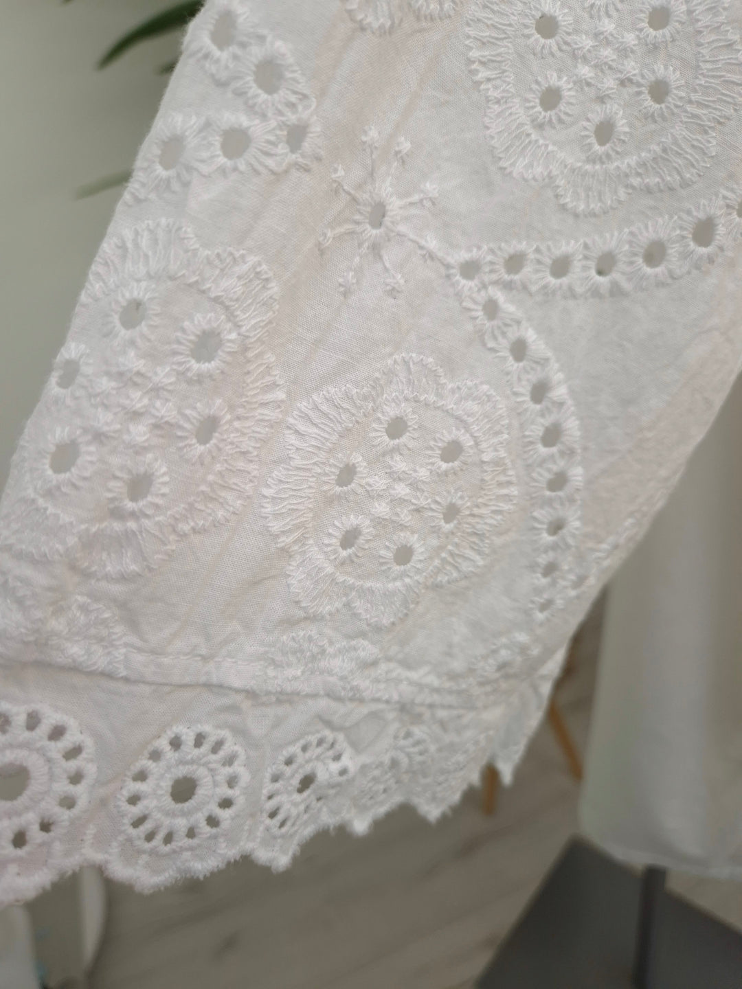 Billie Broderie Anglaise Blouse - (choose your Colour) (Curvy)