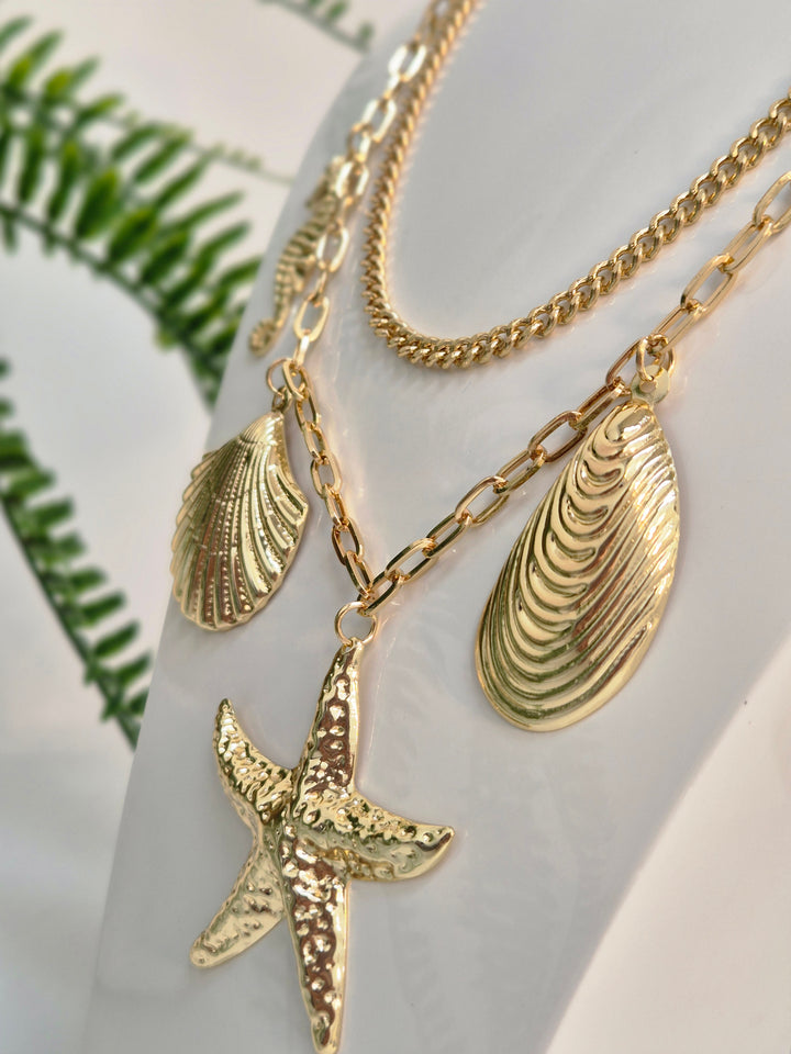 Starfish Beach Vibes Necklace (Gold Tone)