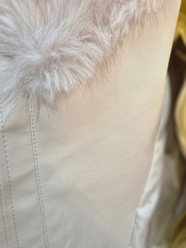 Oslo Faux Fur Jacket with Shawl Collar & Zip (One Size - fits from 10/12 up to Size 16) - Creamy Beige