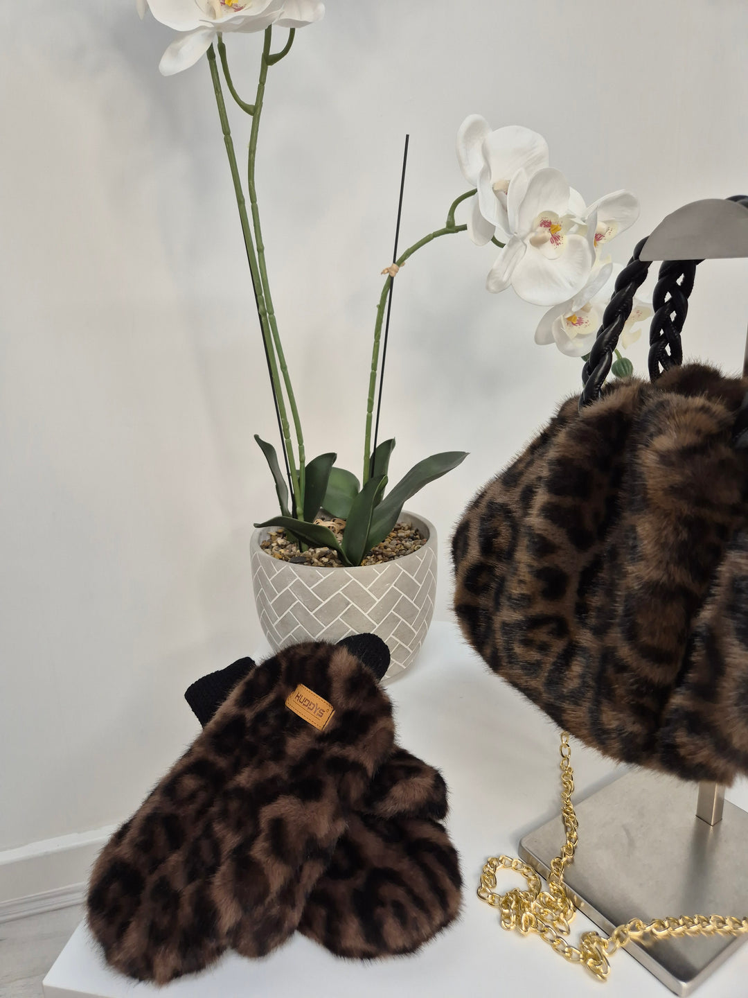 Oslo Faux Fur Mittens - Chocolate Leopard