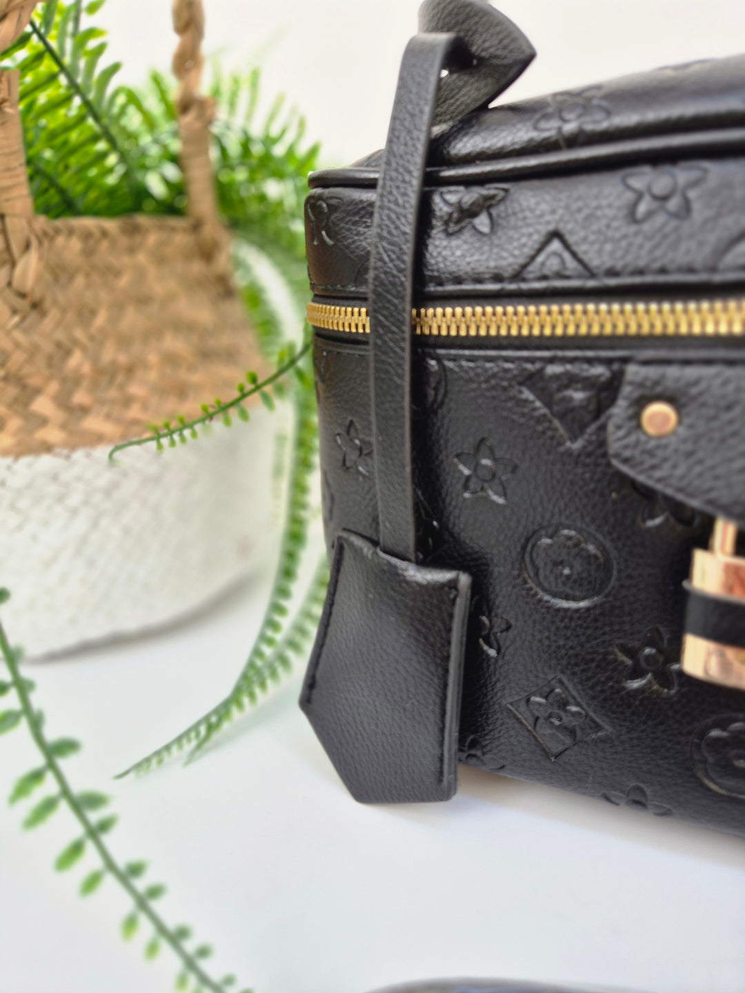 Louisa Bucket Bag - Black