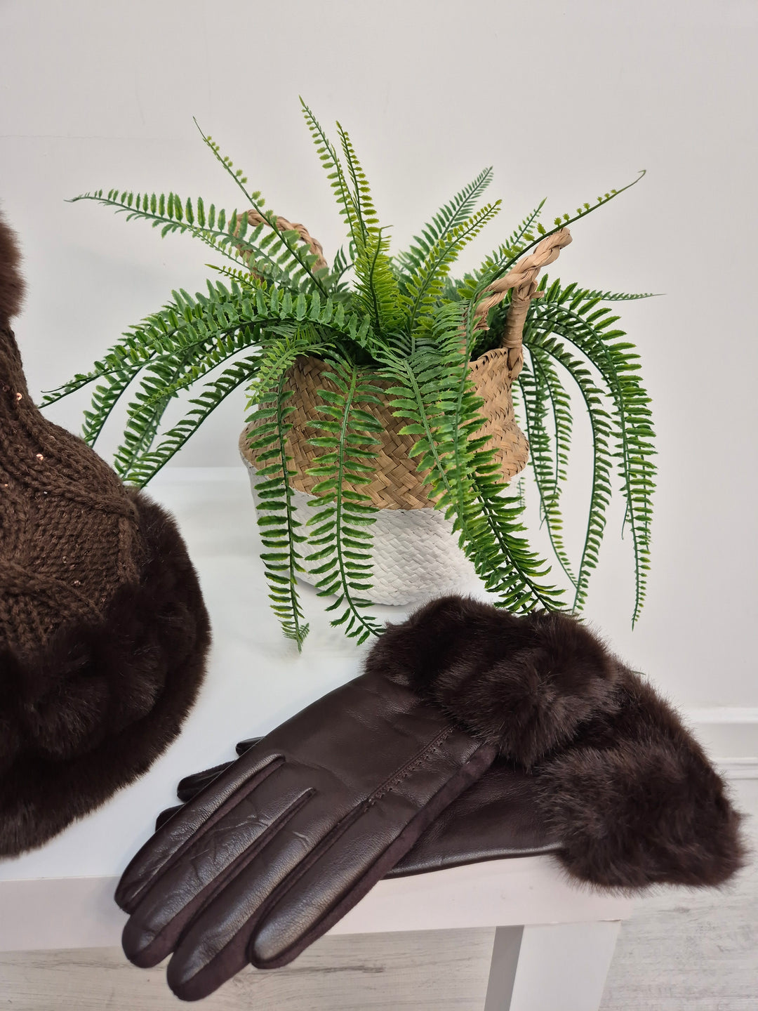 Oslo Gloves with Faux Leather & Faux Fur - Chocolate