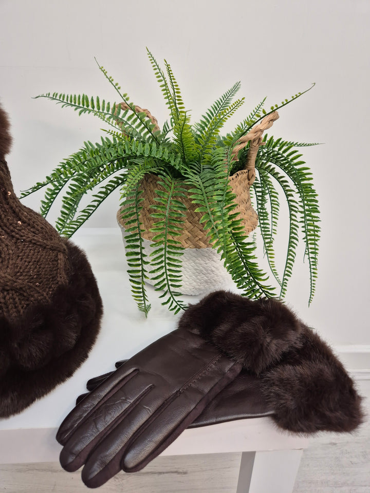 Oslo Gloves with Faux Leather & Faux Fur - Chocolate