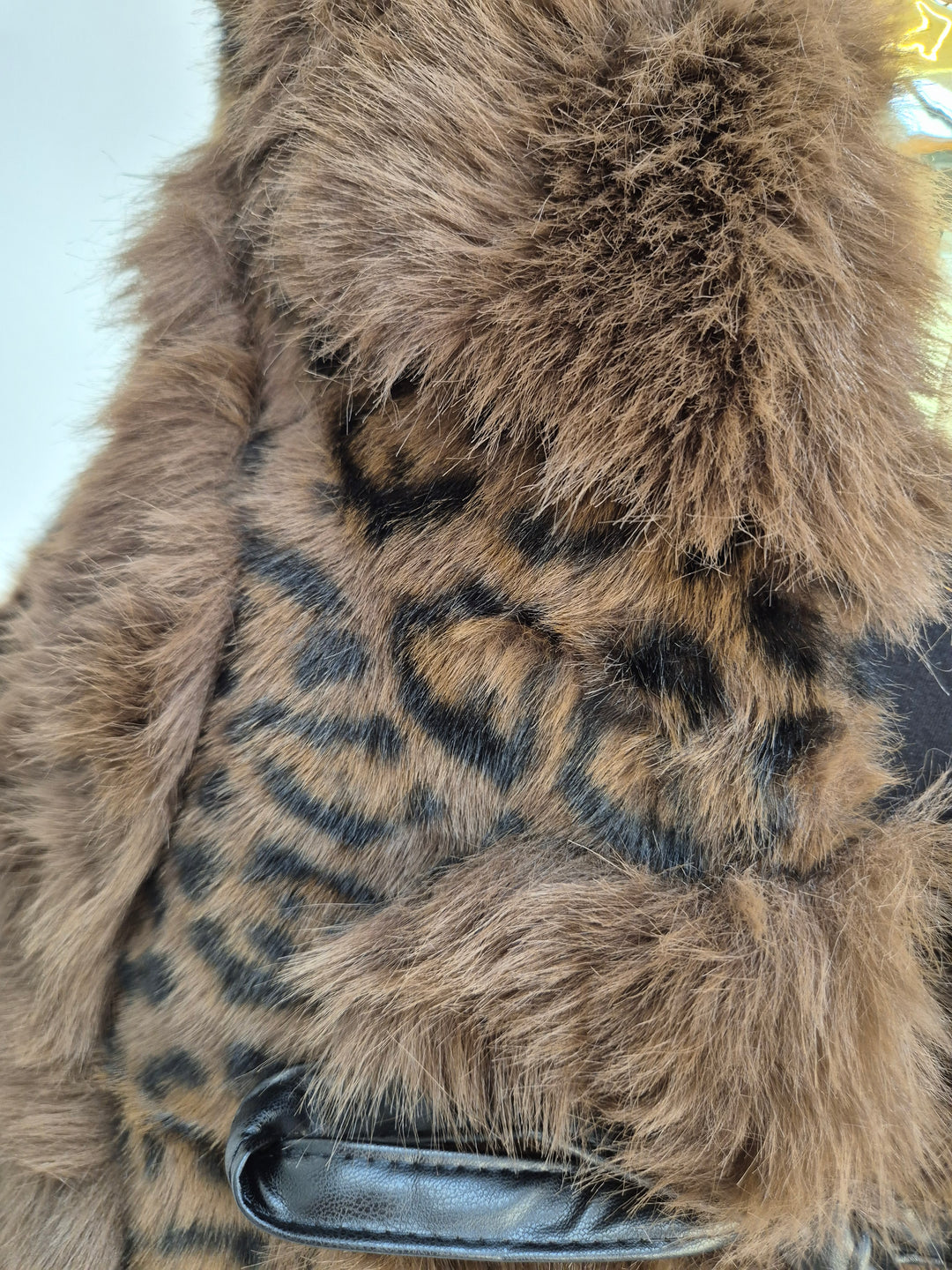 Oslo Faux Fur Gilet - Chocolate Leopard (One Size/Curvy - fits from Size 12/14 up to Size 18)