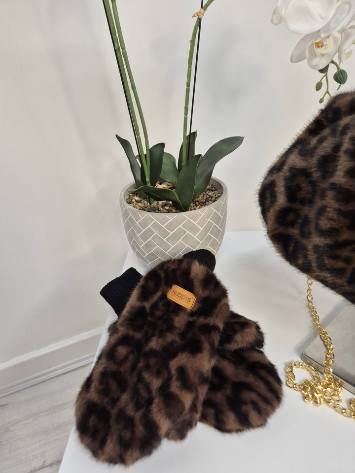 Oslo Faux Fur Mittens - Chocolate Leopard