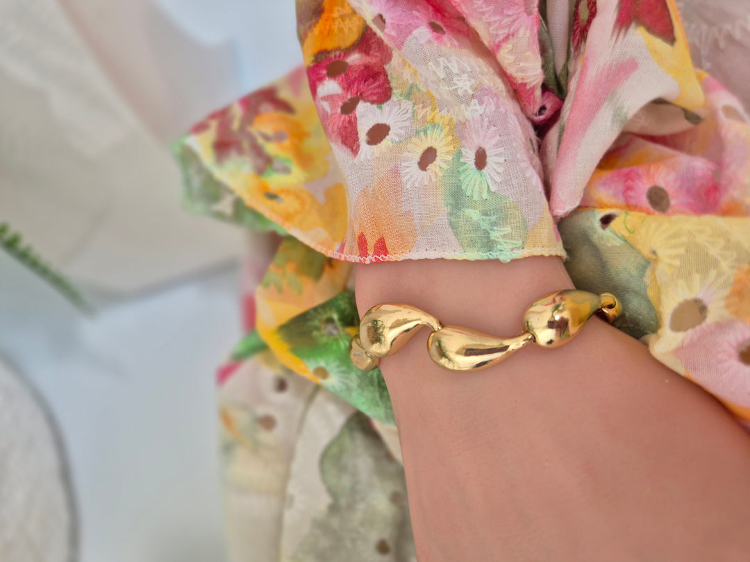 Teardrop Bracelet - Gold Tone