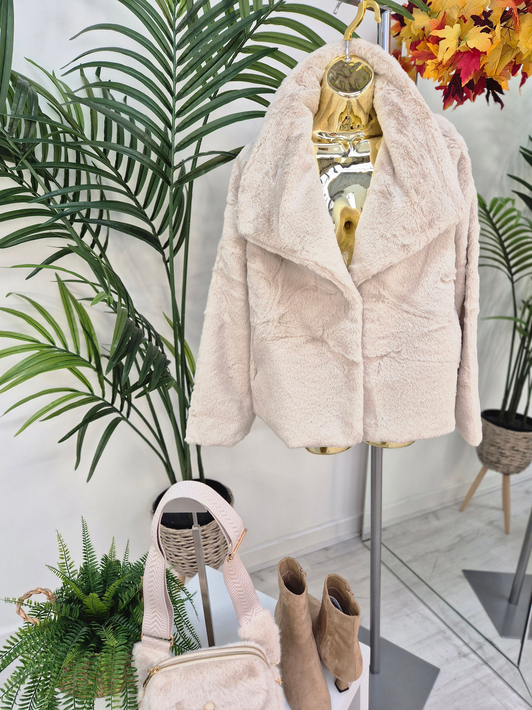 Oslo Faux Fur Medium Length Coat - Cream (One Size - fits from Size 10/12 up to Size 16/18)