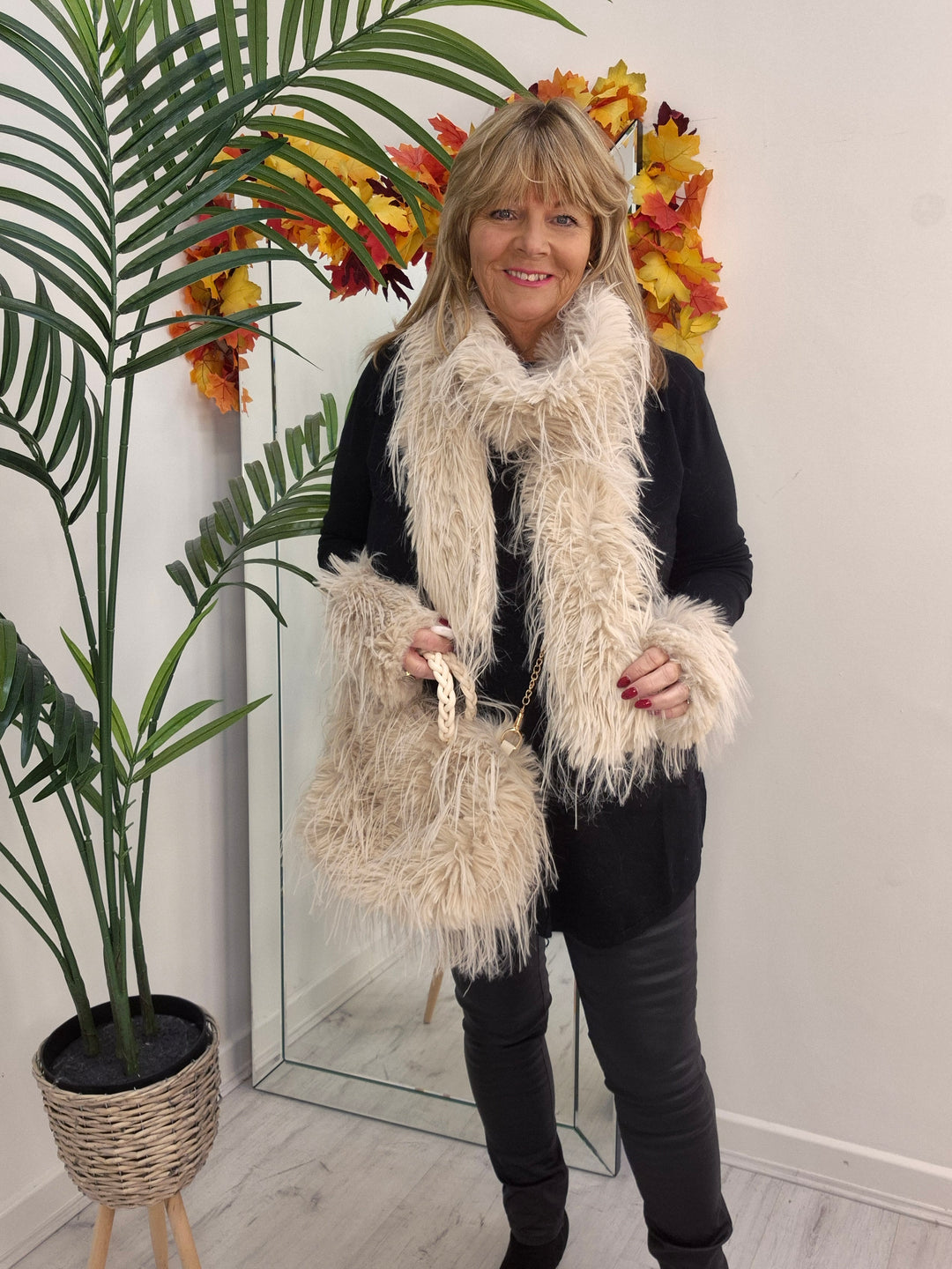 Oslo Faux Fur Shaggy Long Scarf - Cream