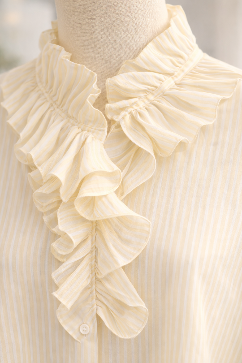 Riley Ruffle Blouse (fitting Size 14/16 up to Size 18 - Lemon/White